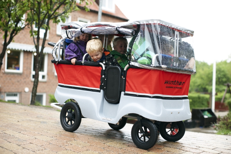 Babyspeciaalzaak: de turtle kiddy bus, wandelwagen kinderbus voor het vervoer van 4 of 6 kinderen en baby's , bolderwagen